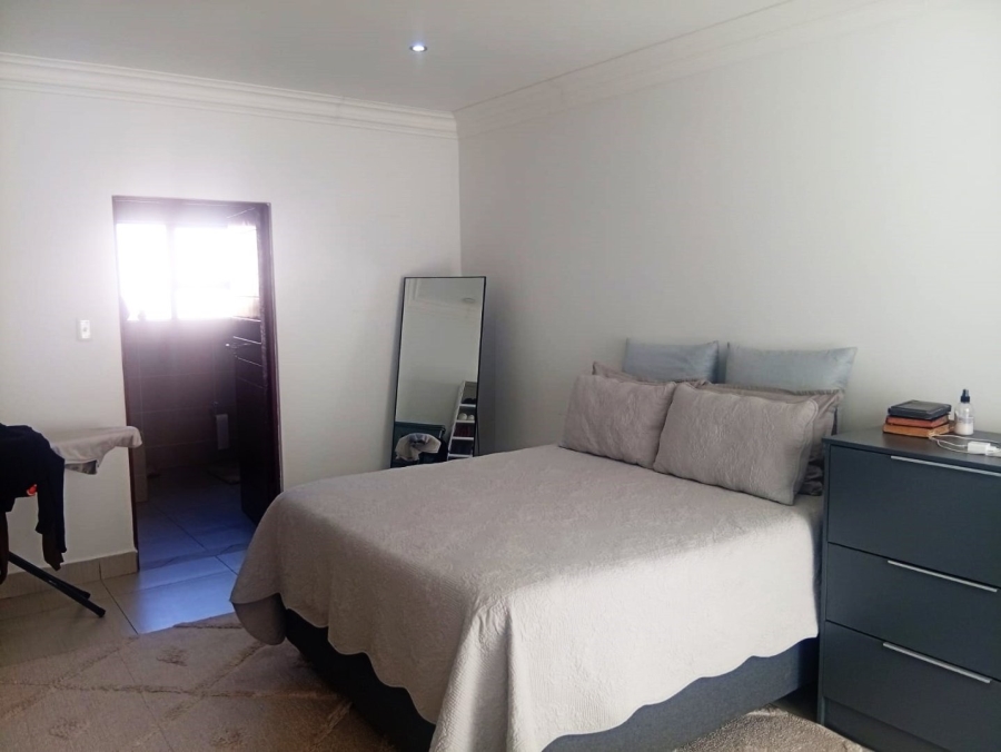4 Bedroom Property for Sale in Heuwelsig Free State